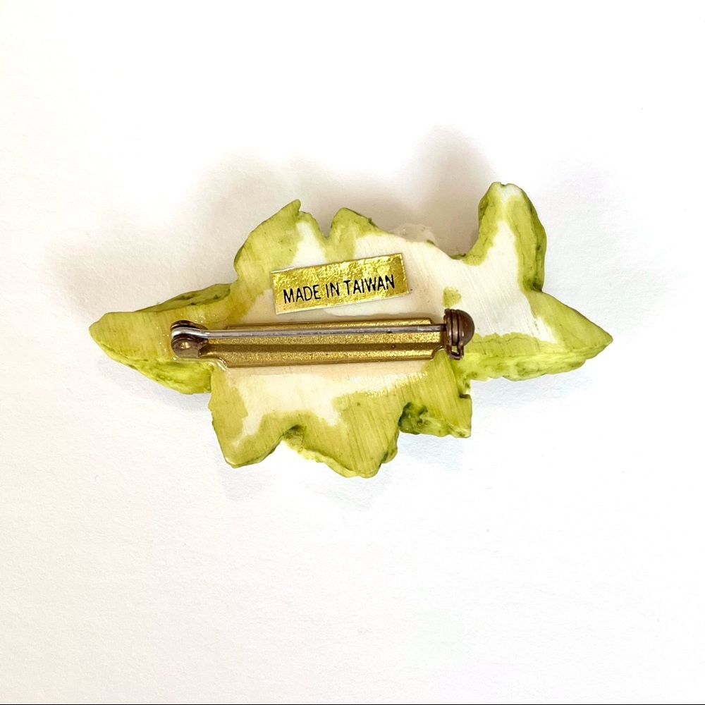 Vintage Ceramic Porcelain Flower Pin Brooch - Picture 2 of 2